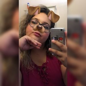 Meet your Posher, Mayra